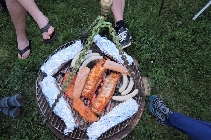 De bbq is vrij beschikbaar.